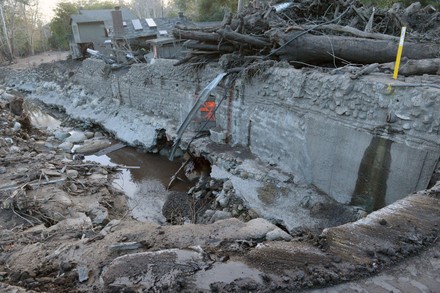 After California mudslides kill 19, rescuers scramble to find those still missing, Monticeto, United States - 14 Jan 2018