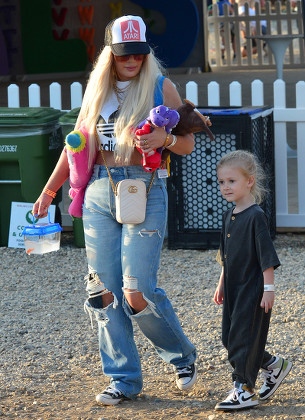 Tori Spelling and Dean McDermott at the Malibu Chili Cook-off Labor Day Carnival, Los Angeles, California, USA - 06 Sep 2021