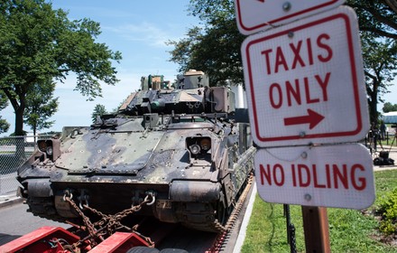 250 Bradley Fighting Vehicle Stock Pictures Editorial Images And Stock   Shutterstock 12422135i 