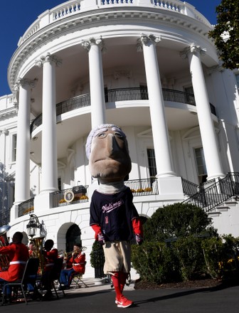 Washington Nationals Mascots Racing Presidents Dance Editorial Stock ...