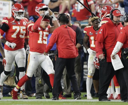 Cameron Erving of the Kansas City Chiefs looks on from the sideline News  Photo - Getty Images