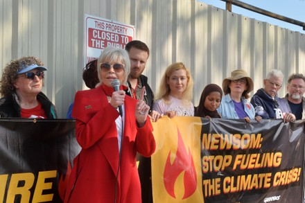 Jane Fonda leads march and rally at oil refinery in Wilmington, California, United States - 06 Mar 2020