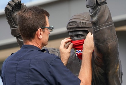 Statues In St. Louis Are Masked Up, Missouri, United States - 03 Sep 2020