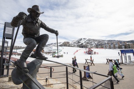 Statute Legendary Skier Billy Kidd Highlights Editorial Stock Photo ...