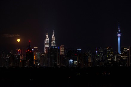 Full Moon Seen Against Skyline Kuala Editorial Stock Photo - Stock ...