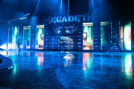 Megadeth - James LoMenzo, Dave Mustaine, Kiko Loureiro in concert, DTE Energy Music Theatre, Clarkston, USA - 19 Sep 2021