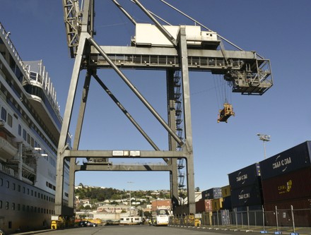 250 Horizontal crane Stock Pictures, Editorial Images and Stock Photos ...