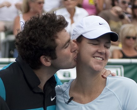 Famous retired tennis pro Justin Gimelstob about to kiss for, Delray Beach, Florida, USA - 08 Nov 2009