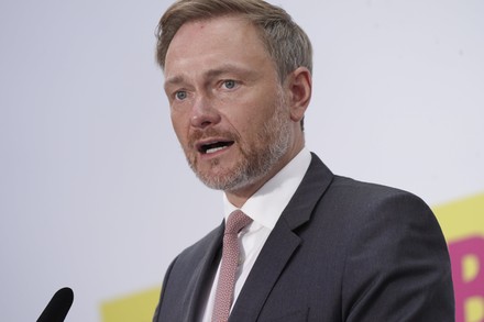 Christian Lindner at the FDP press conference after a meeting of the party executive board, Berlin, Germany - 27 Sep 2021