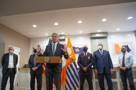 NY: Mayor Bill de Blasio visits Rikers Island Jail, New York, United States - 27 Sep 2021