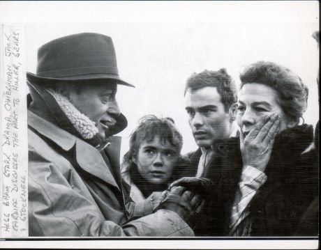 Jack Cardiff And Wendy Hiller - December 1959 Cameraman Jack Cardiff Discusses The Part Of Dame Wendy Hiller On Location With Dean Stockwell And Heather Sears . Jack Cardiff Died 22/4/2009