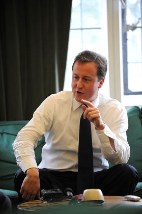 David Cameron Interview With Evening Standard Editor Geordie Grieg Picture Jeremy Selwyn 05/11/2009