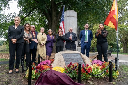 NY: Unveiling of the new Spanish Memorial Plaque, New York, United States - 05 Oct 2021