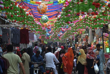 Decoration ahead of the Eid-e-Milad-un-Nabi holiday, Lahore, Punjab ...