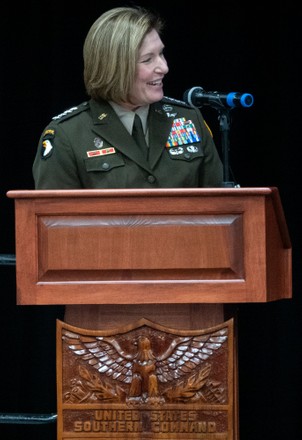 Us Army Gen Laura J Richardson - Foto de stock de contenido editorial