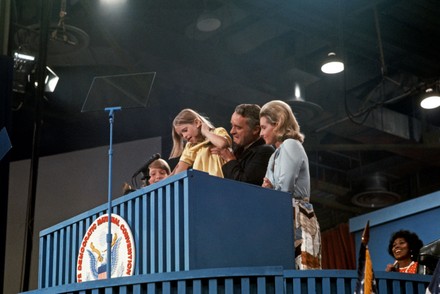 40 1972 Democratic National Convention Stock Pictures, Editorial Images ...