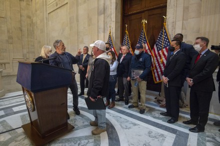 Jon Stewart, Sen. Gillibrand Hold Press Conference for Veterans Affairs, Washington, District of Columbia, United States - 04 Nov 2021