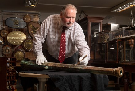 A gun recovered from the wreck of a Spanish Armada ship has sold for £18,000, UK - 27 Oct 2021