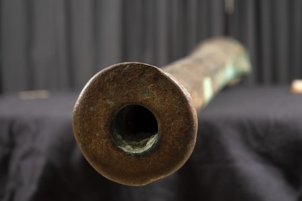 A gun recovered from the wreck of a Spanish Armada ship has sold for £18,000, UK - 27 Oct 2021