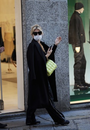 Wanda Nara goes shopping, Milan, Italy - 04 Nov 2021