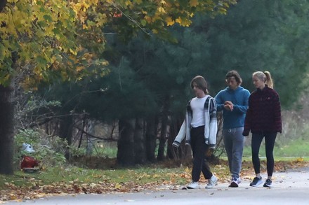 Exclusive - Gwyneth Paltrow takes a Sunday stroll with Husband Brad Falchuk in the Hamptons, New York, USA - 21 Nov 2021