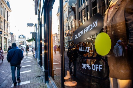 leiderschap gebouw ziel Shoe Store Seen Offering Discounts Kavelstraat Editorial Stock Photo -  Stock Image | Shutterstock