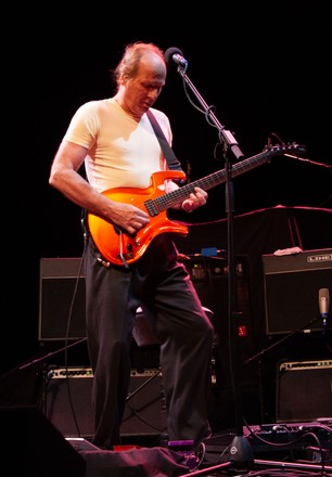 Adrian Belew at Hogg Auditorium, Hogg Memorial Auditorium, Austin, Texas, USA - 27 Aug 2005