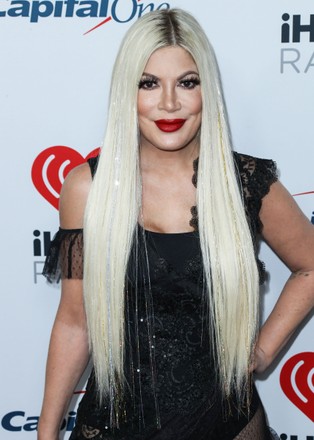 Tori Spelling Arrives Iheartradio 1027 Kiis Editorial Stock Photo ...