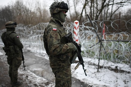 Polish soldiers patrol border area following migrants crossing attempt ...