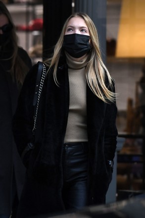 Exclusive - Kate Moss shopping in Mayfair, London, UK - 14 Dec 2021