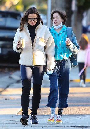 Jennifer Garner runs errands with Seraphina and Samuel, Los Angeles, USA - 15 Dec 2021