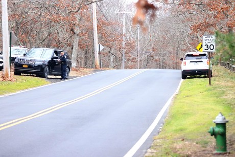 Exclusive - Police stop Alec and Hilaria Baldwin on side of the Road, The Hamptons, New York, USA - 18 Dec 2021