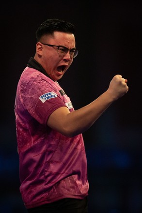 2,000 Pdc world championships Stock Pictures, Editorial Images and ...