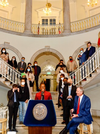 Outgoing NYC Mayor Bill De Blasio bids farewell to City Hall workers, New York, USA - 30 Dec 2021
