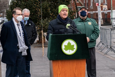 US: NYC Parks and DSNY preview upcoming mulchfest chipping weekend, New York, United States - 06 Jan 2022