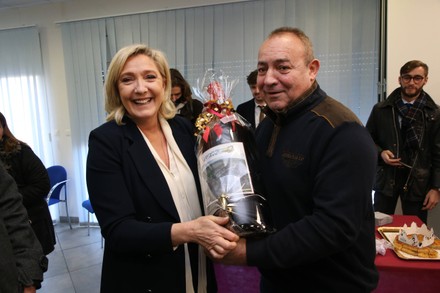 Servian: Marine Le Pen visits a cooperative cellar, france - 07 Jan 2022