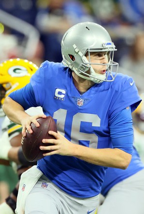 DETROIT, MI - JANUARY 09: Detroit Lions quarterback Jared Goff (16