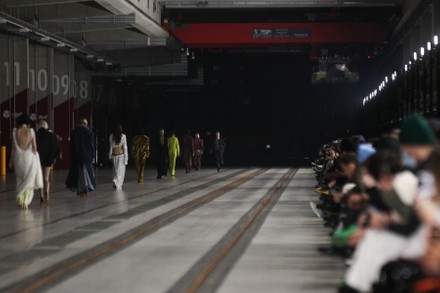 Y/Project - Runway - Paris Fashion Week S/S 2022/23, France - 19 Jan 2022