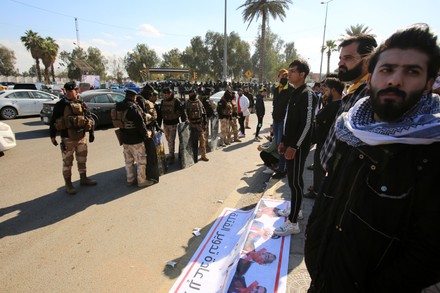 Anti-governemnt protest in al-Nisour Square in Baghdad, Iraq - 20 Jan 2022