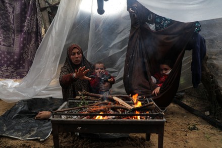 Cold Weather In The Gaza Strip, Palestine - 26 Jan 2022 Stock Pictures ...