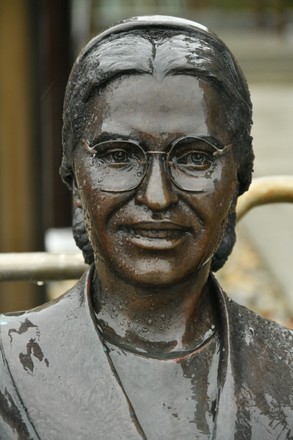 rosa parks memorial statue