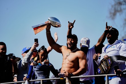 Aaron Donald goes shirtless at Rams championship parade