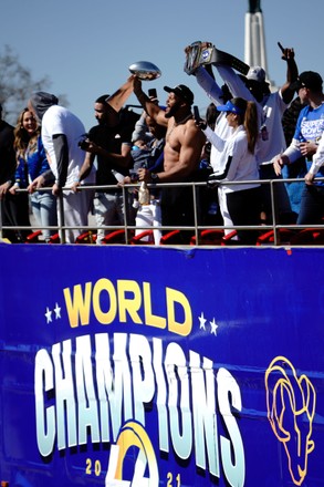 Aaron Donald goes shirtless at Rams championship parade