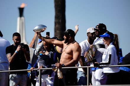 Aaron Donald goes shirtless at Rams championship parade