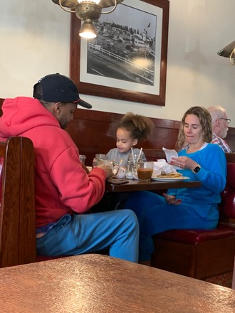 Exclusive - Donald Faison and family at Dupar's coffee shop, Los Angeles, California, USA - 20 Feb 2022