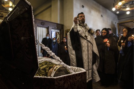 Kiev Ukrainians Mourn Killed Soldier, Kyiv, Ukraine - 22 Feb 2022 Stock ...