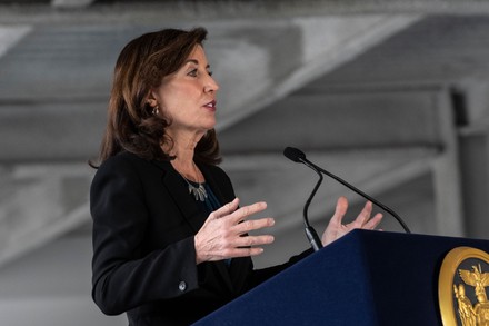 Podium Set Governor Kathy Hochul Announcement - Foto De Stock De ...