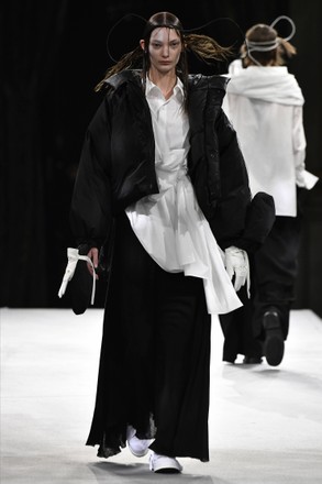Womenswear, winter 2022, Paris, Yohji Yamamoto, france - 04 Mar 2022
