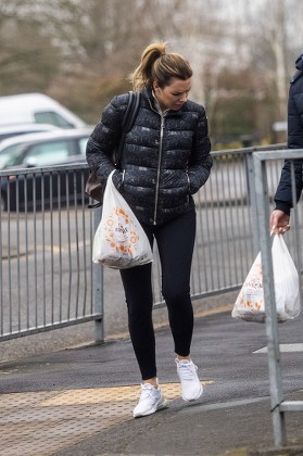 Exclusive - Toni Terry spotted shopping on Cobham High Street, Surrey, UK - 16 Mar 2022