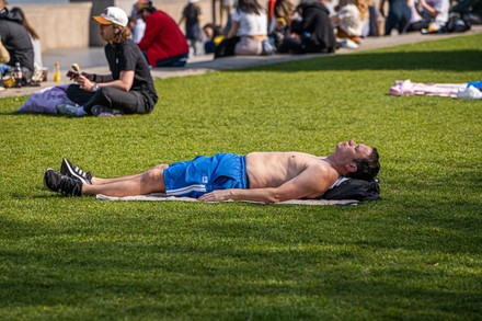 Man Sunbathing Potters Field Lunchtime Warm Editorial Stock Photo ...